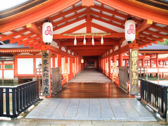 厳島神社拝観入口